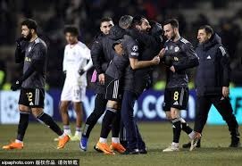 克罗心十字架！鹈鹕新秀费尔斯上脚DIY克罗心主题球鞋